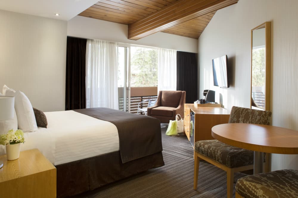 Superior Room - one queen bed