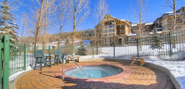 Zephyr Mountain Lodge