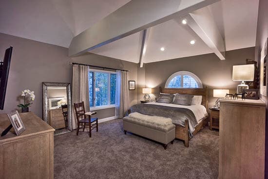 Time Flys Lodge