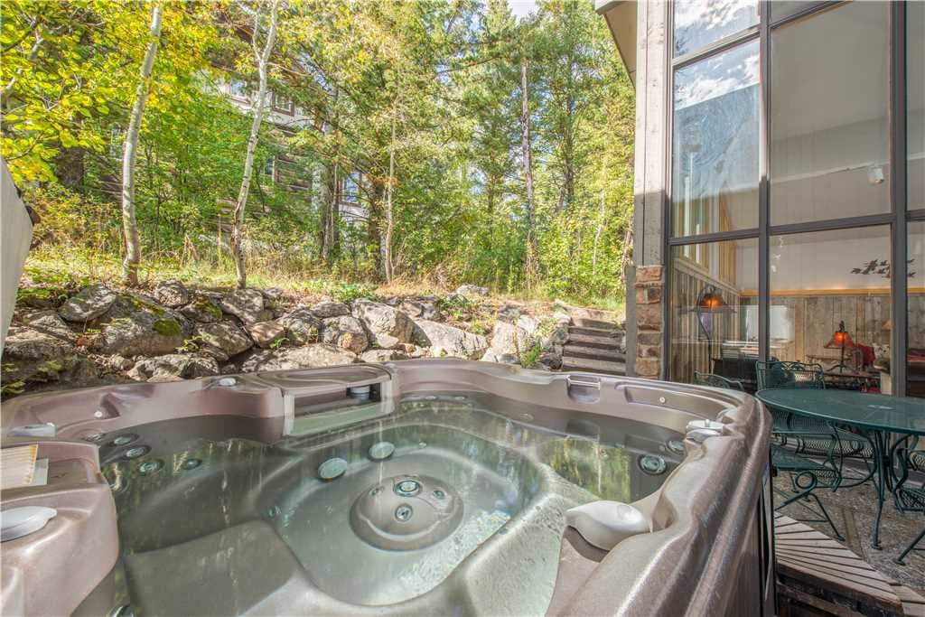 Hot Tub & BBQ on Back Patio