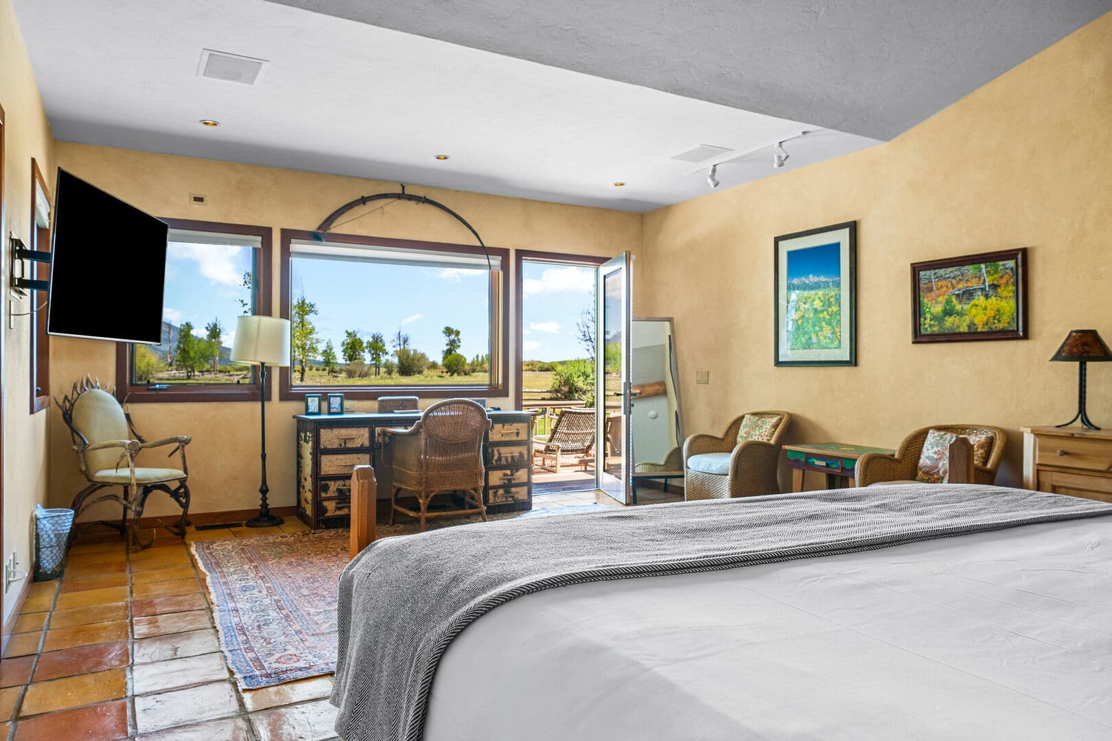 King Master Bedroom Lower Level