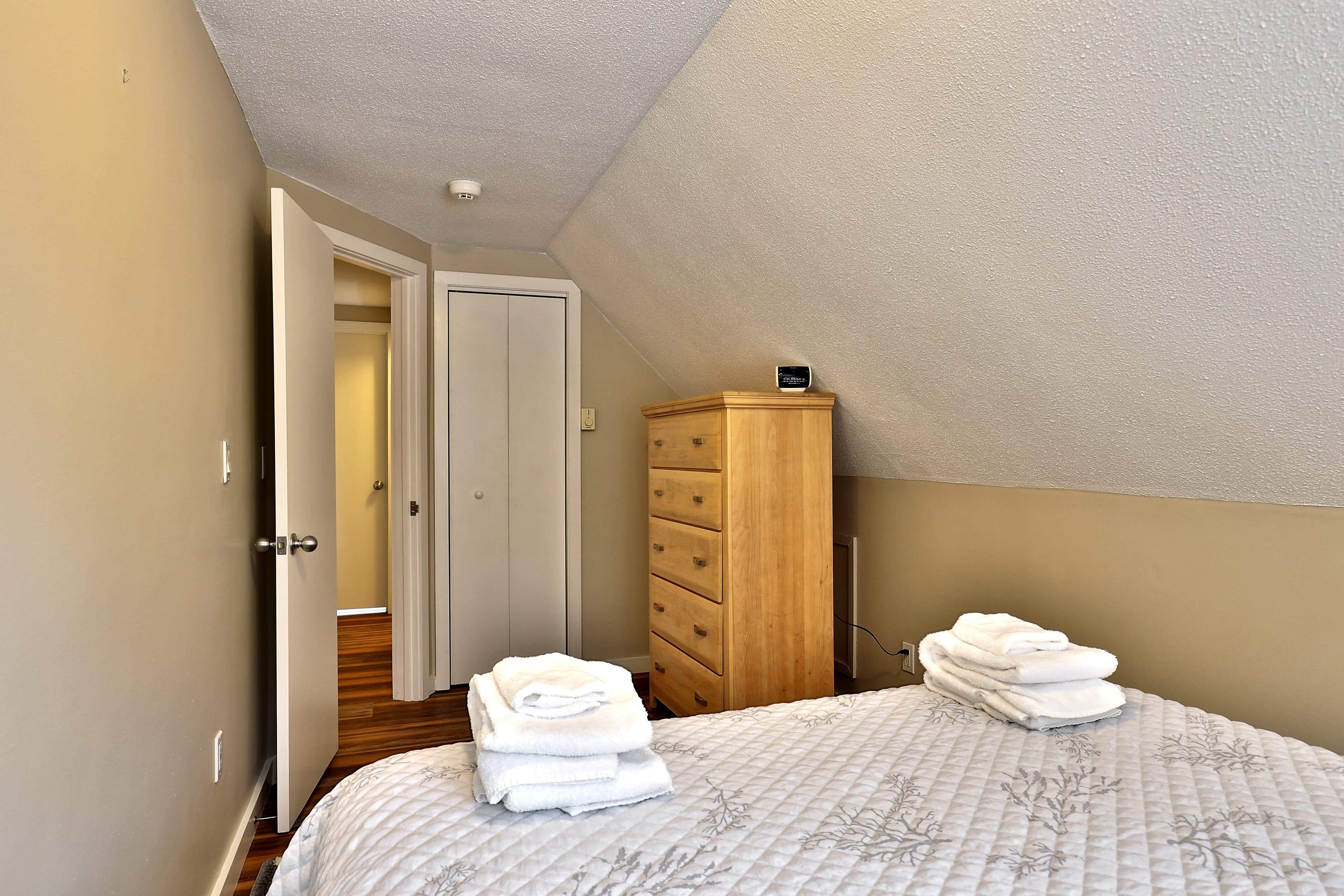 Bedroom with queen bed