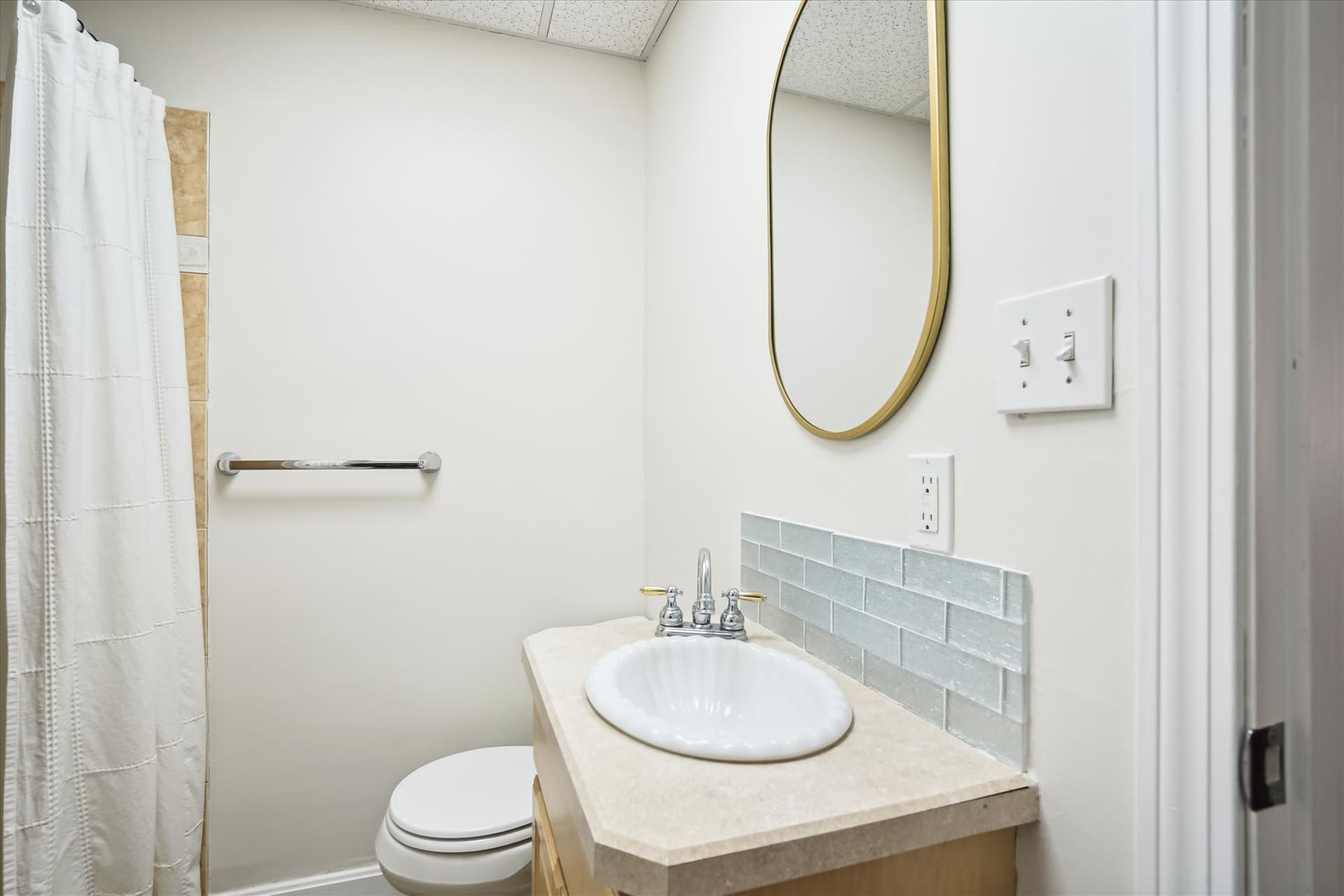 Full bathroom