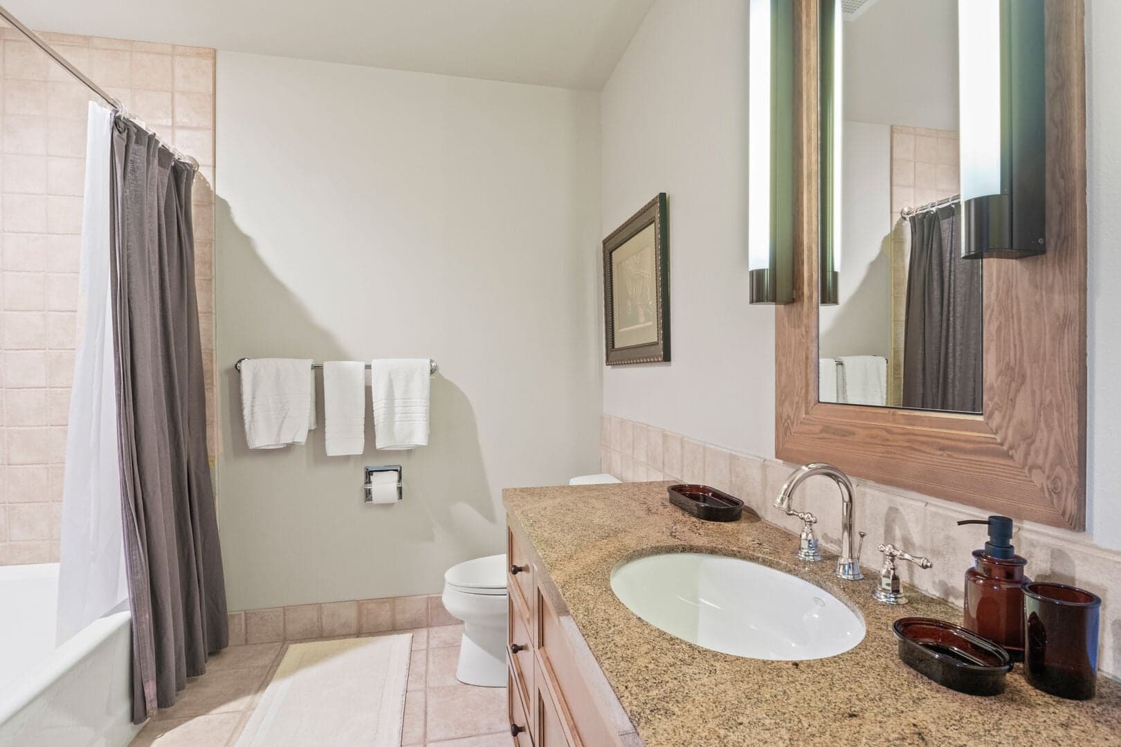 2nd King/Twin Full Bath