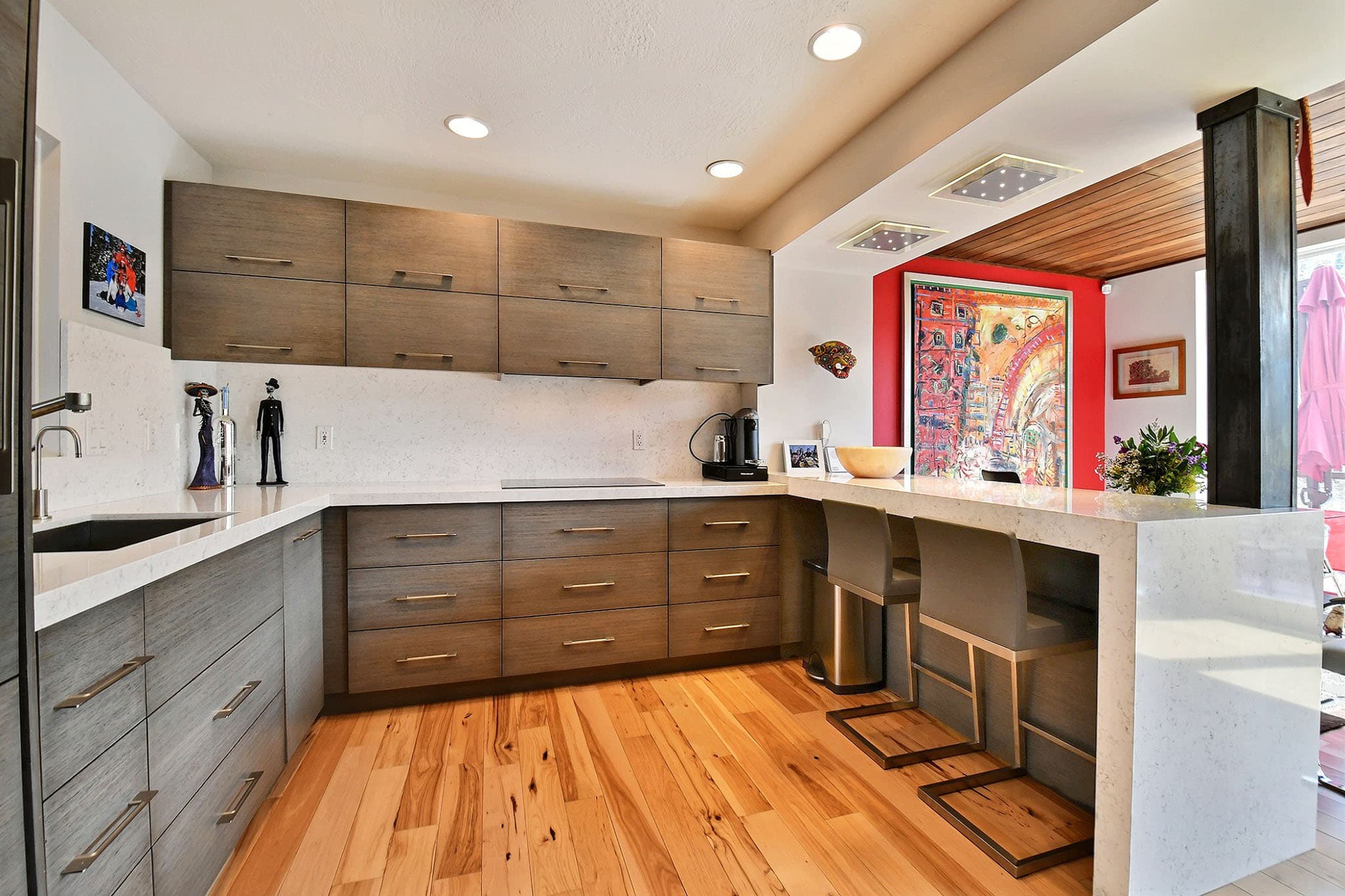 Countertops, Two Chairs, Breakfast Bar, Sink, Painting