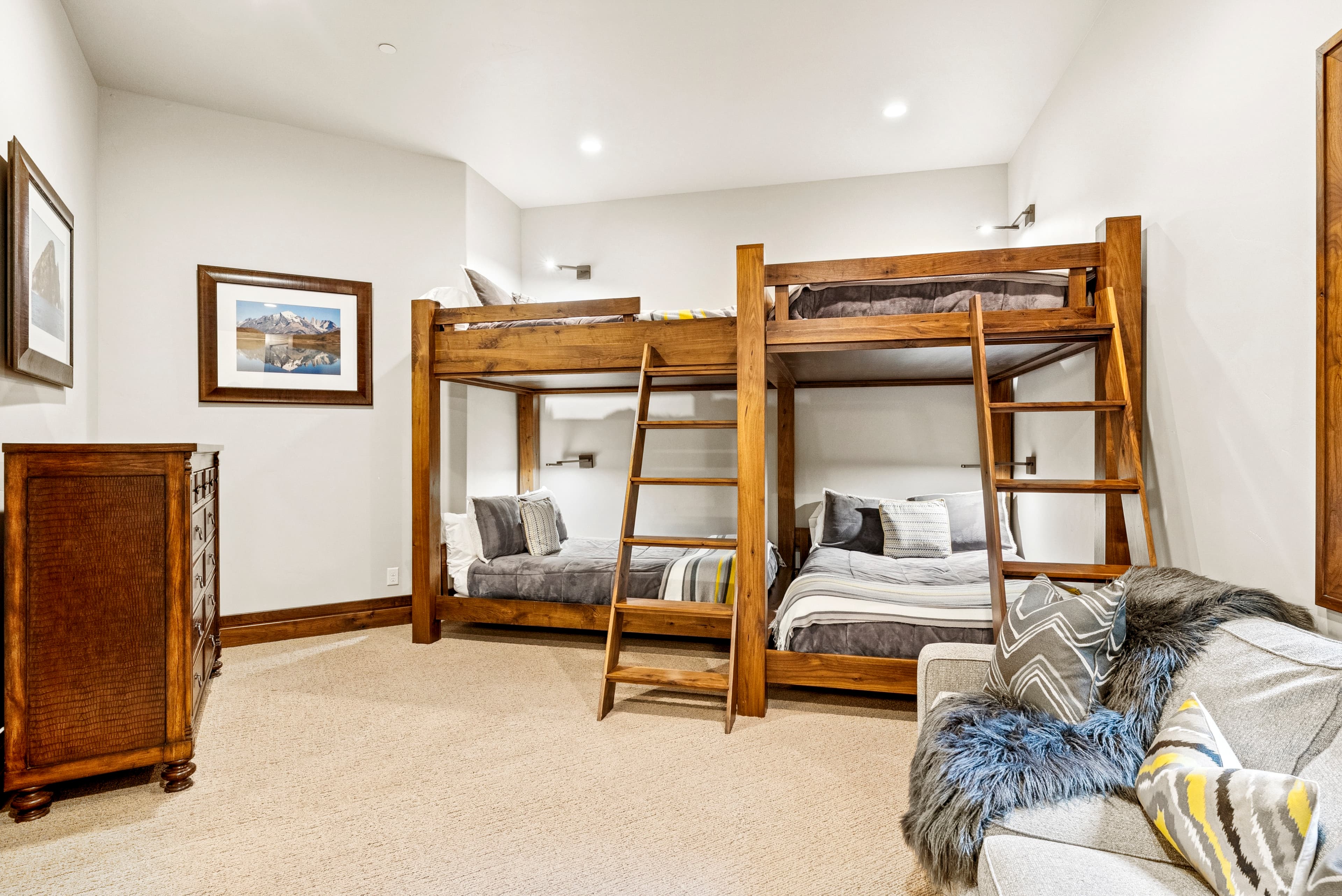 lower level bunk suite with bunk beds and couch