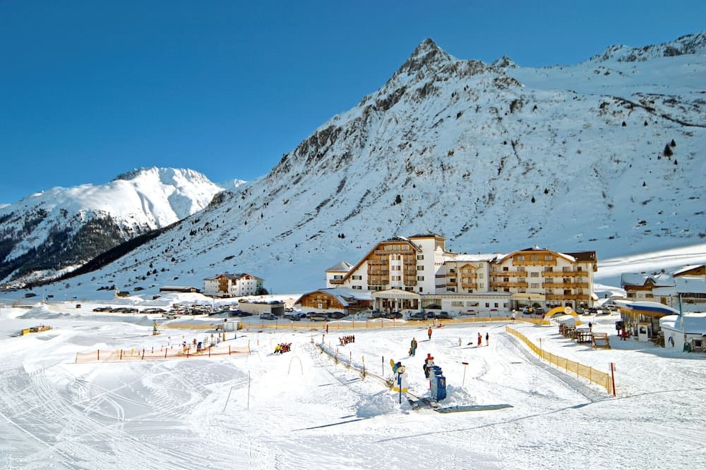 Skiing
