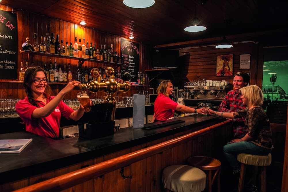 Bar