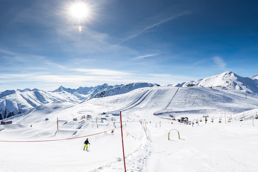 Snow and ski sports