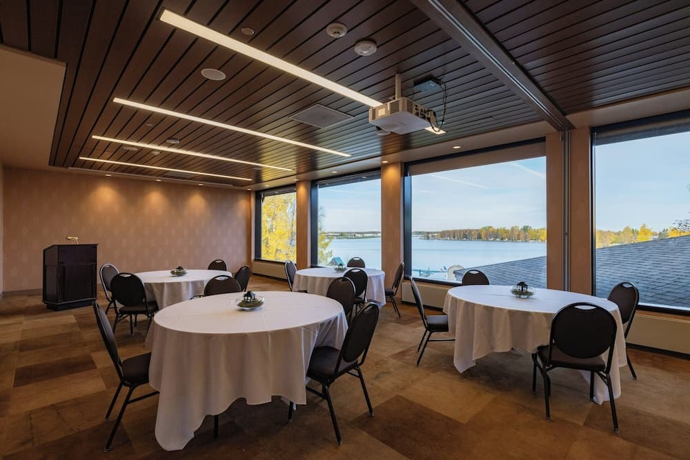 Banquet hall