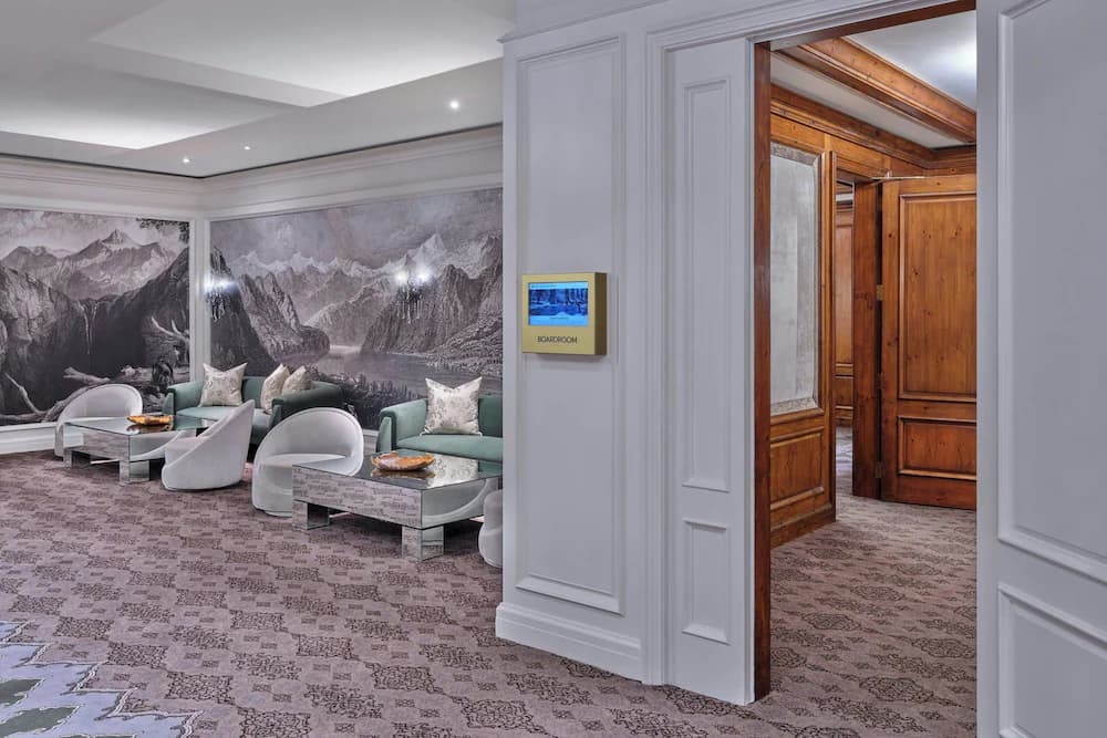 Meeting facility