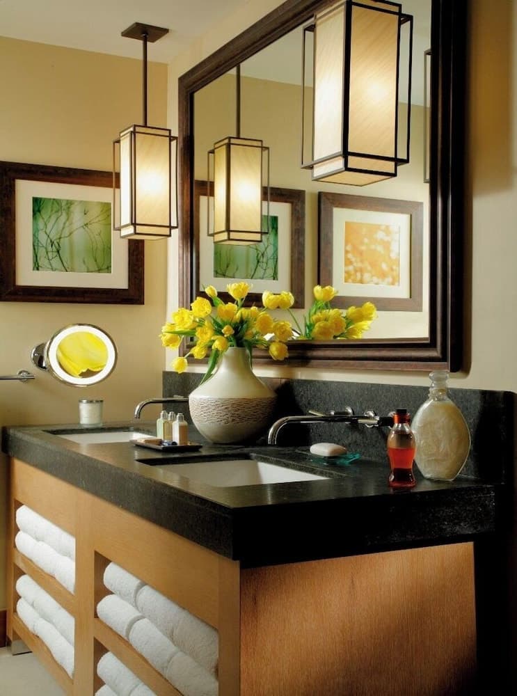 Bathroom amenities