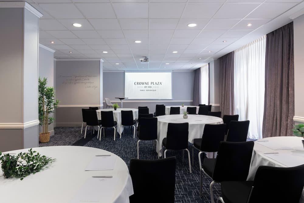 Meeting facility