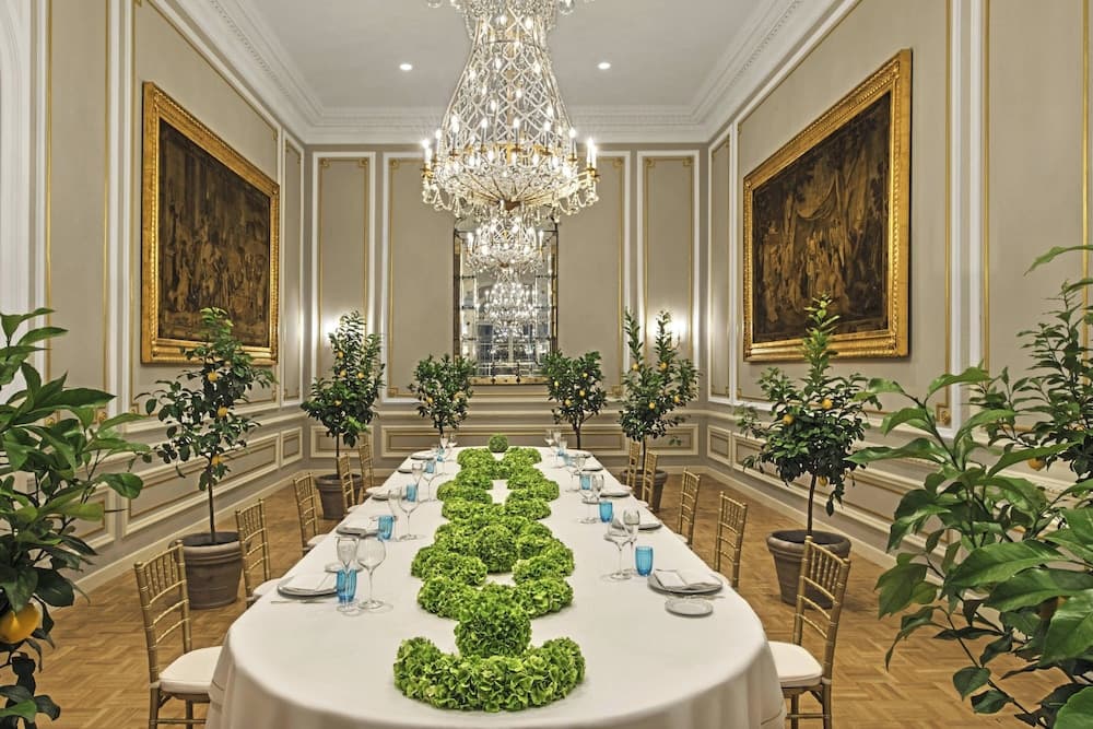 Meeting facility