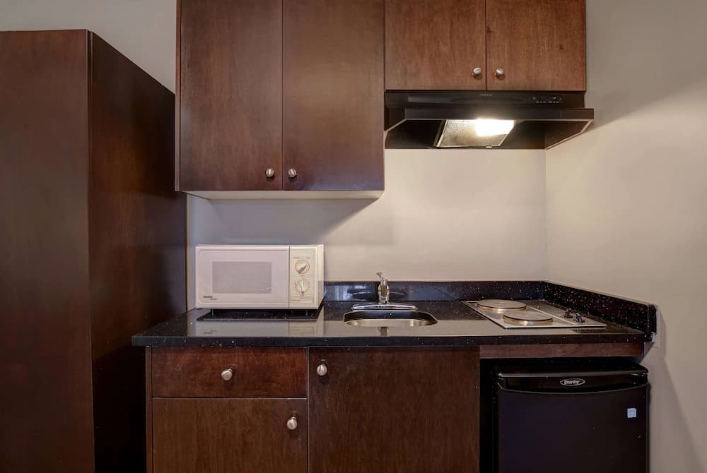 Private kitchenette