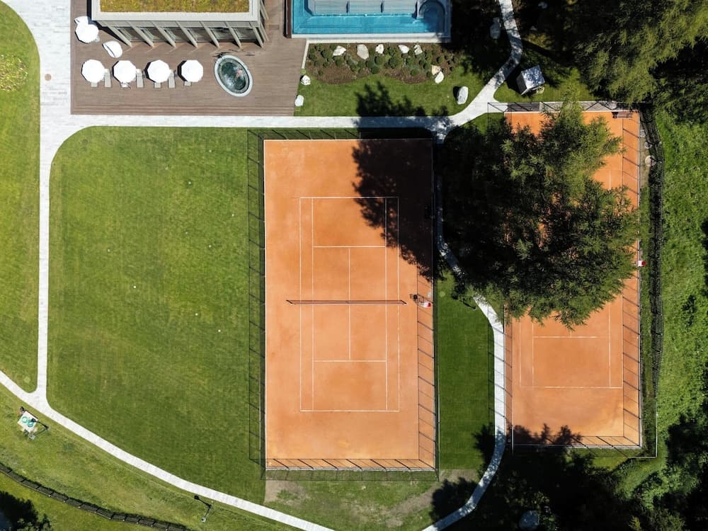 Tennis court
