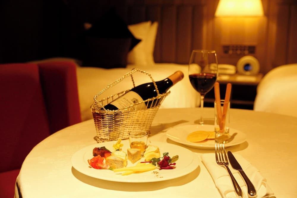 Room amenity