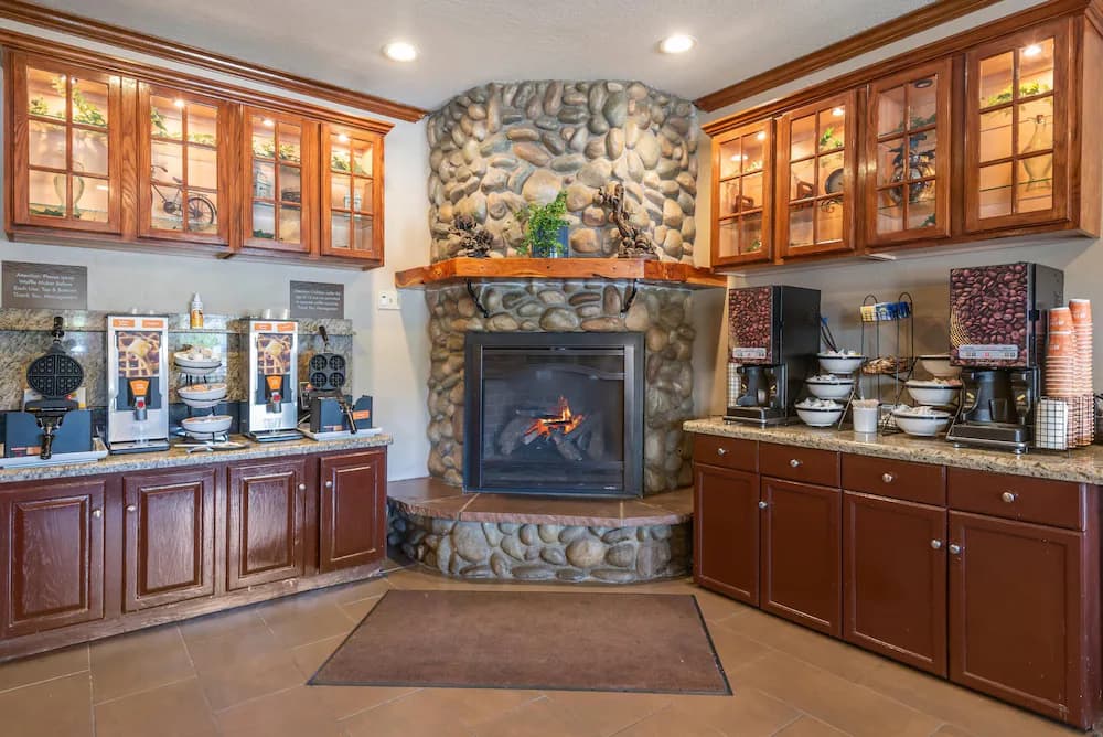 Breakfast area