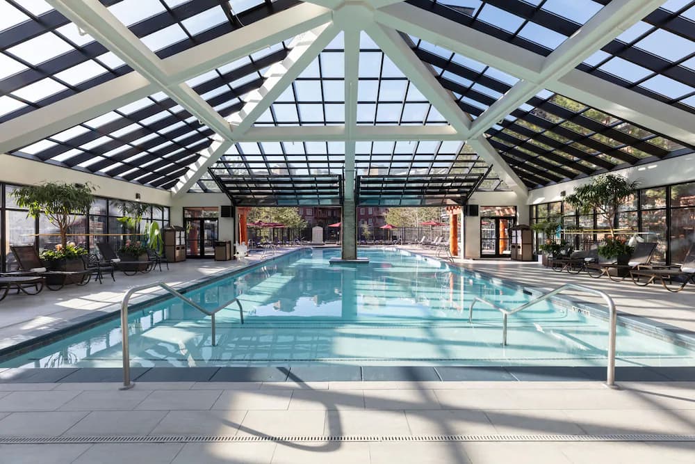 Indoor/outdoor pool