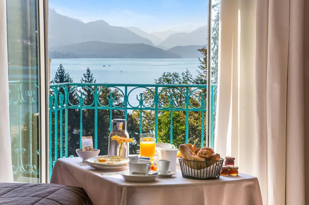 Room service - dining