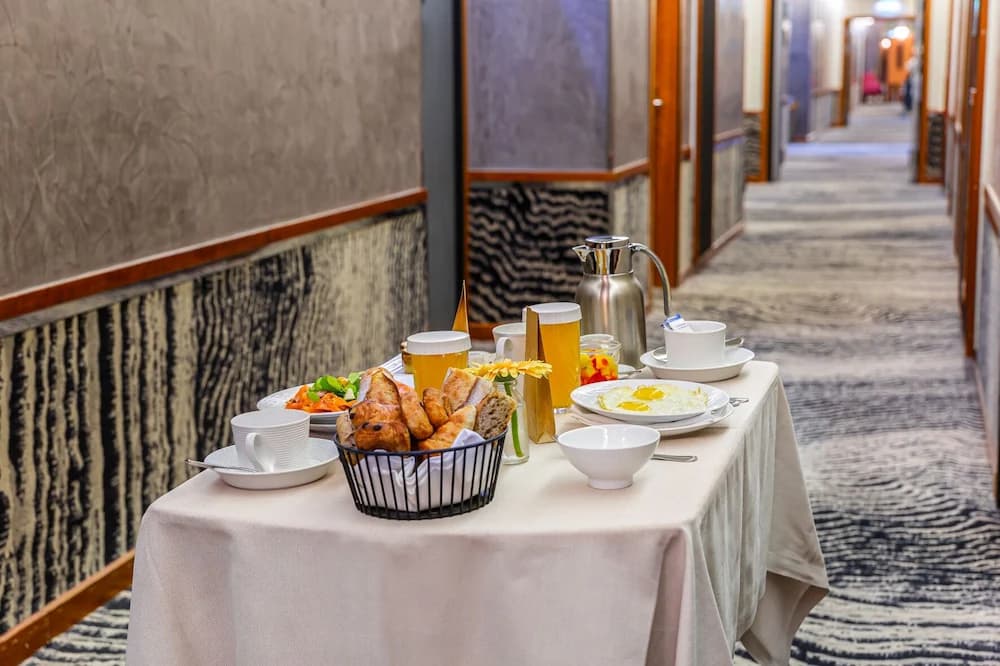 Room service - dining