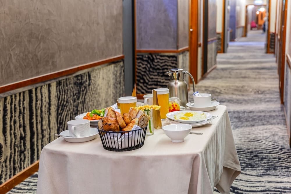 Room service - dining
