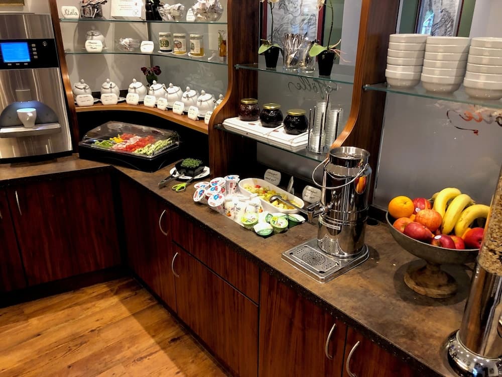 Breakfast buffet