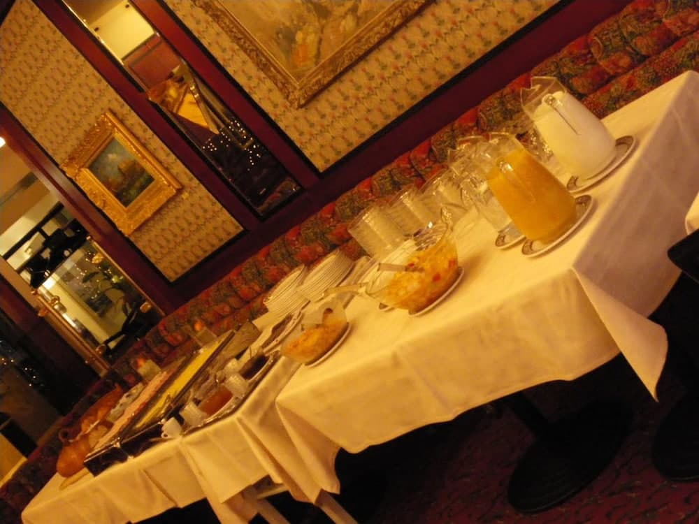 Breakfast buffet