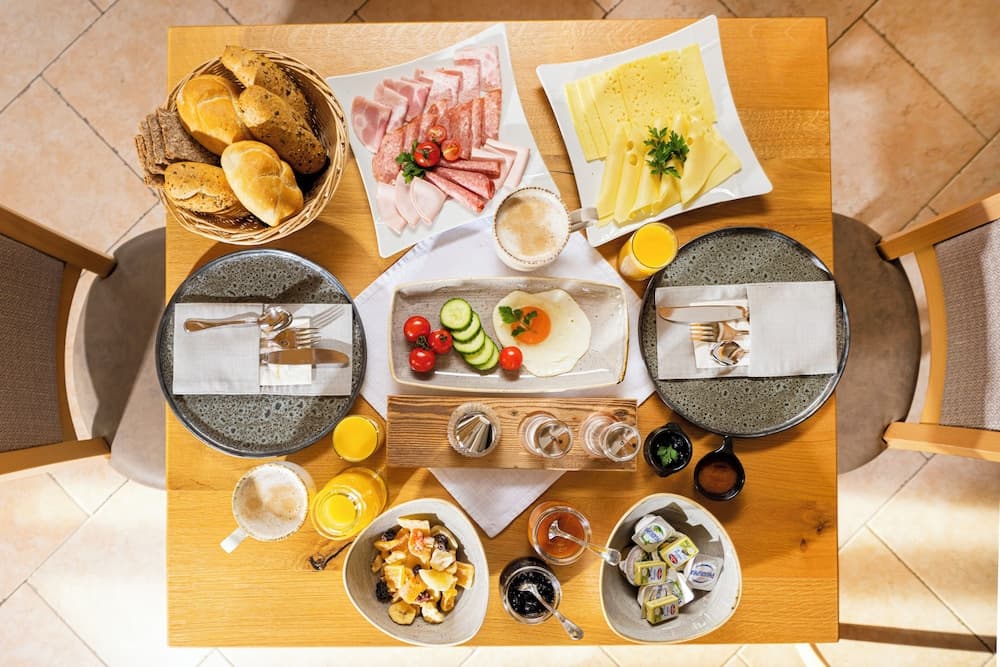 Breakfast meal