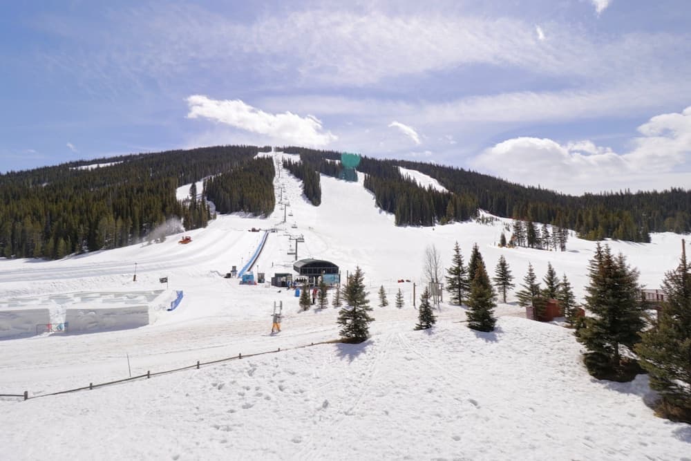 Snow and ski sports