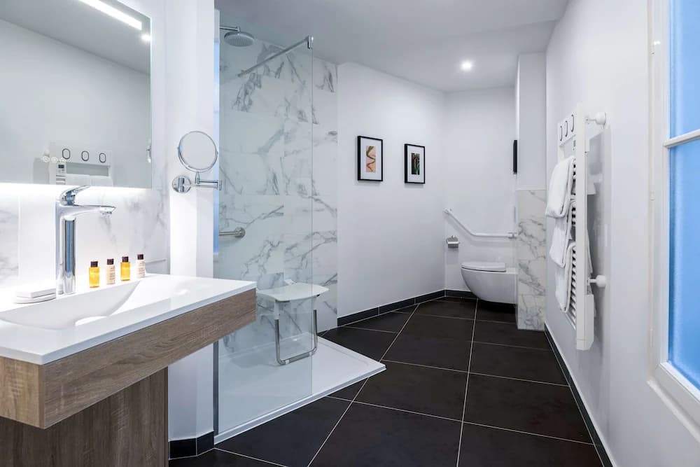 Bathroom shower