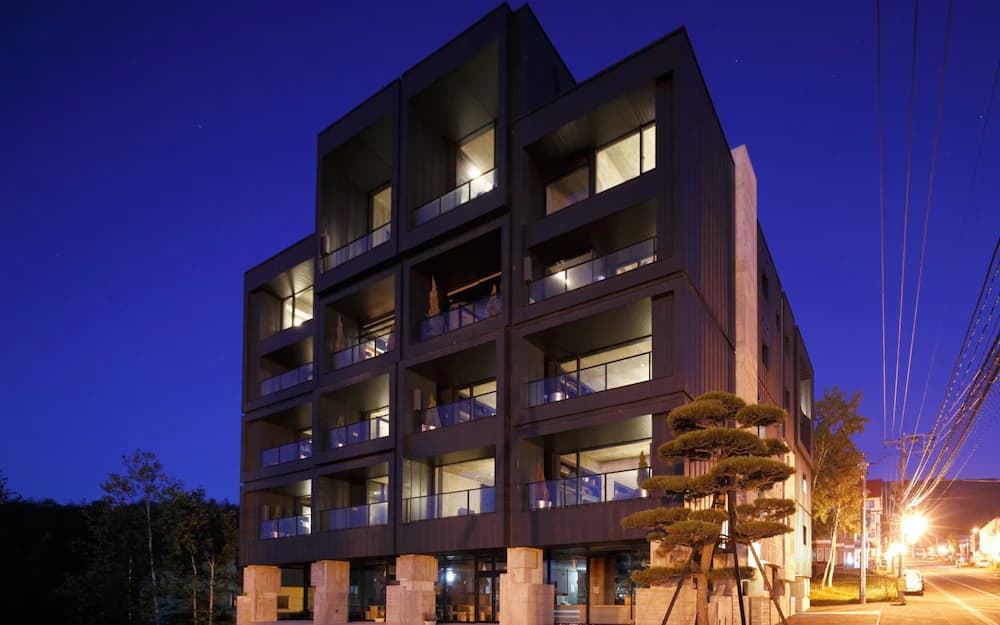 Front of property - evening/night