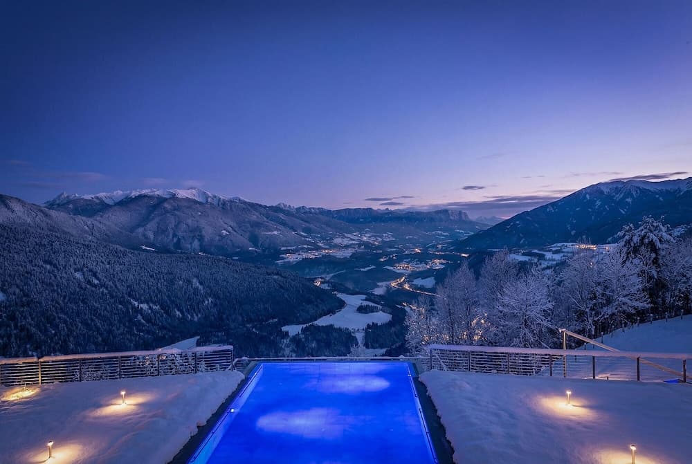 Infinity pool