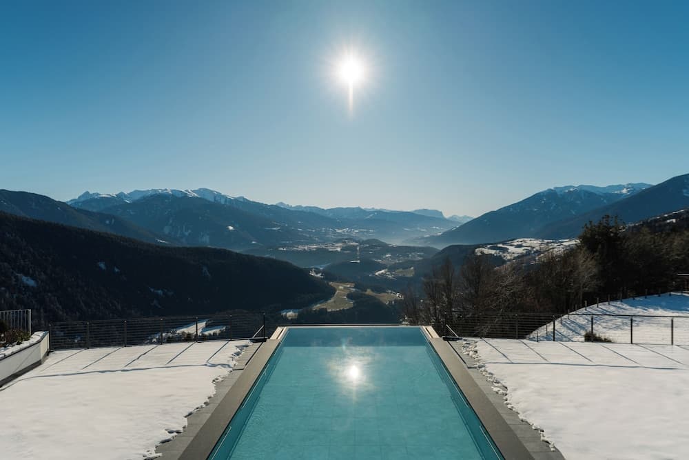 Infinity pool