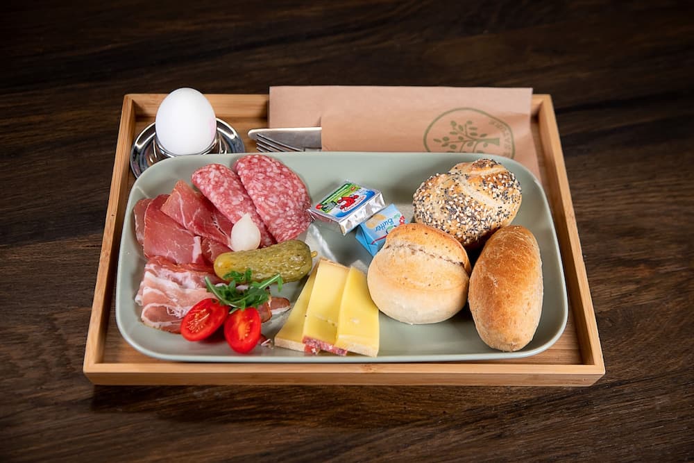 Breakfast meal