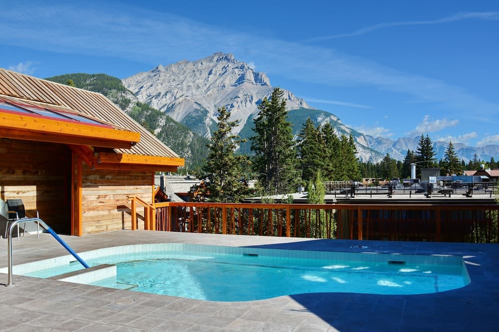 Rooftop pool