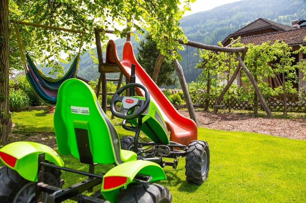 Children's play area - outdoor