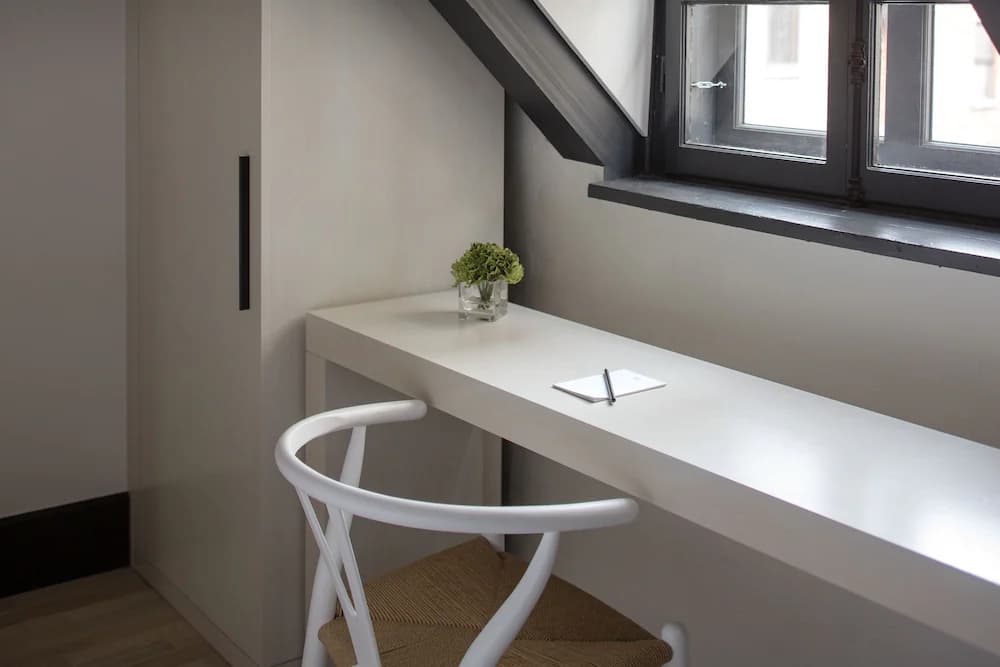 In-room business center