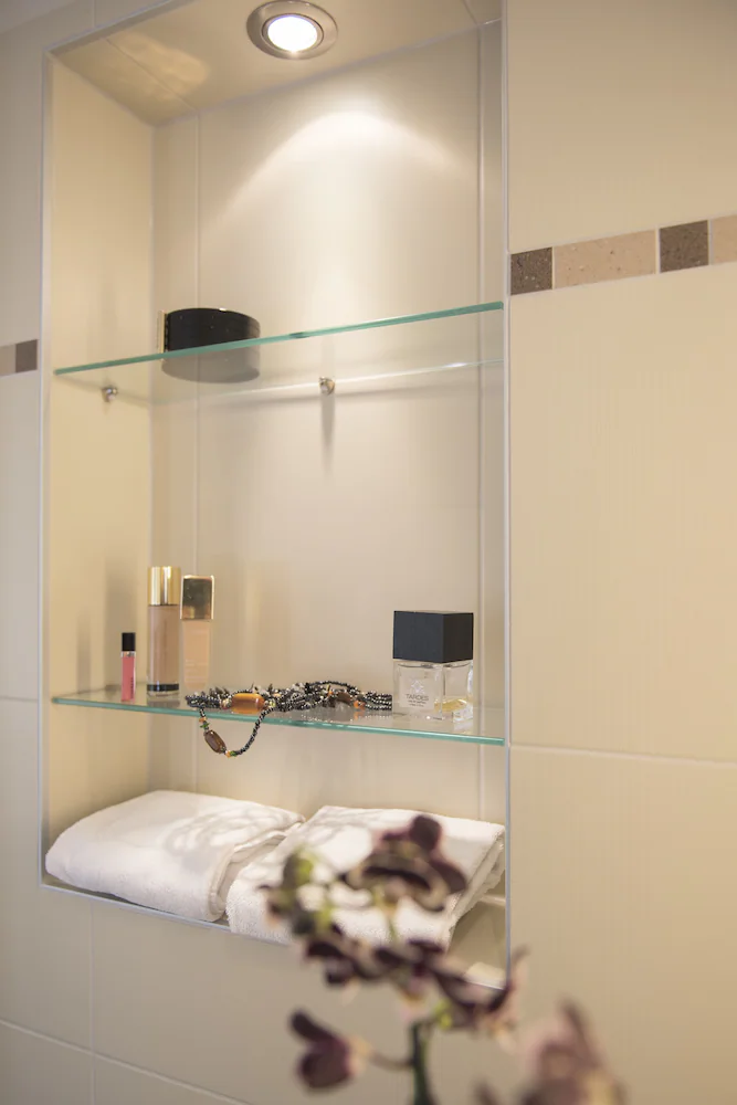 Bathroom amenities