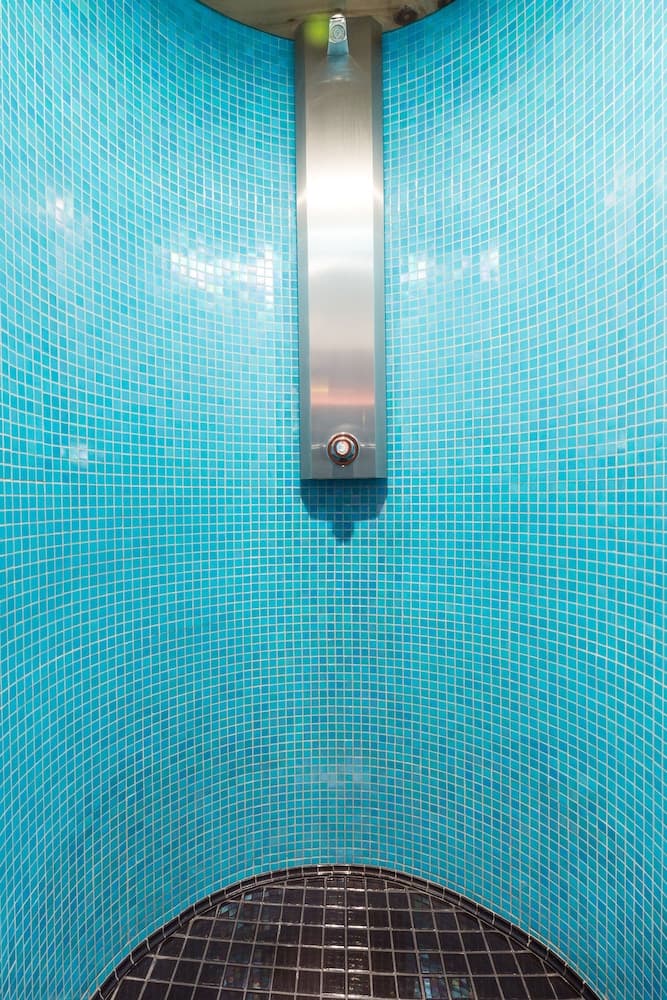 Vichy shower