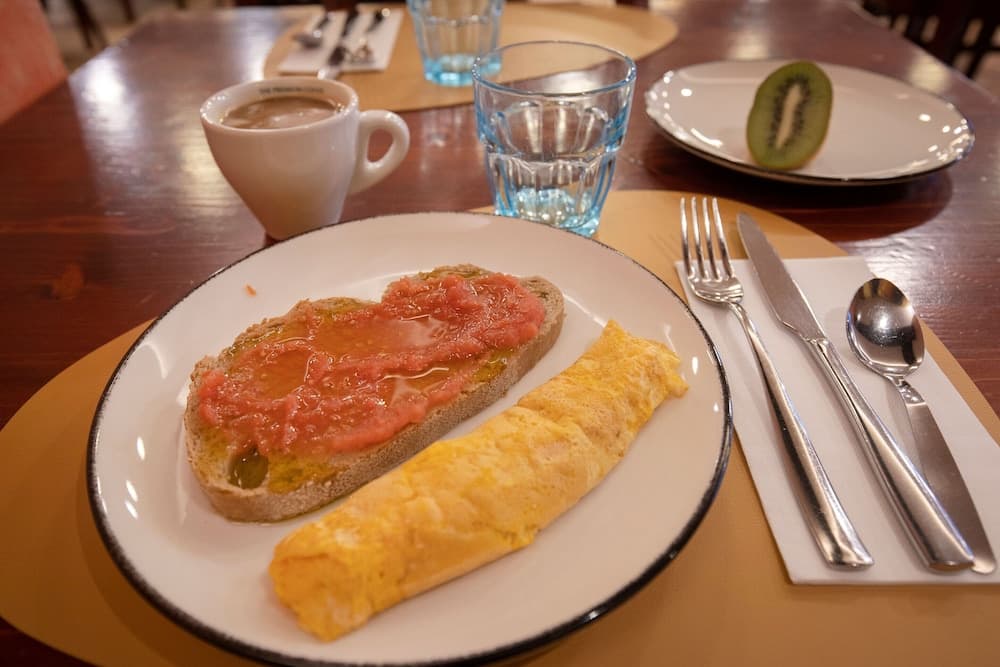 Breakfast meal
