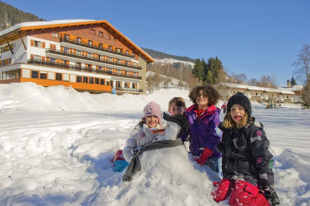 Snow and ski sports