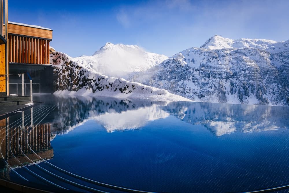 Infinity pool