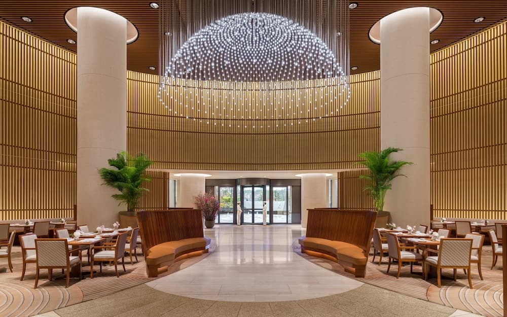 Lobby lounge