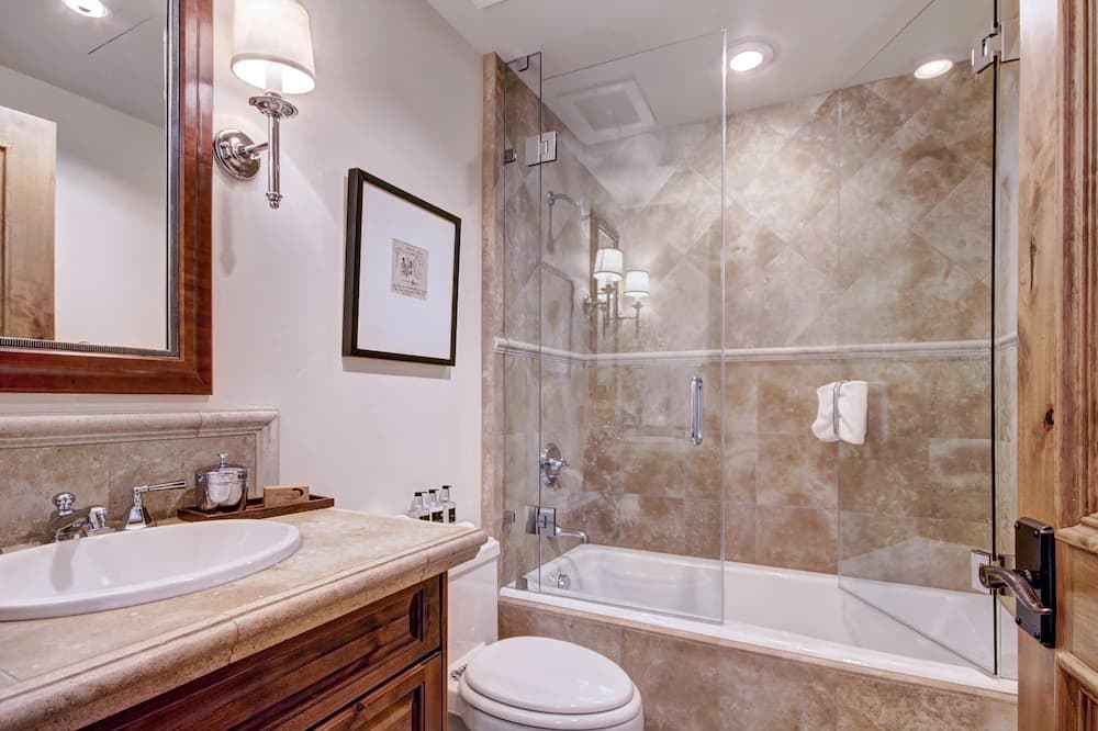 Bathroom shower