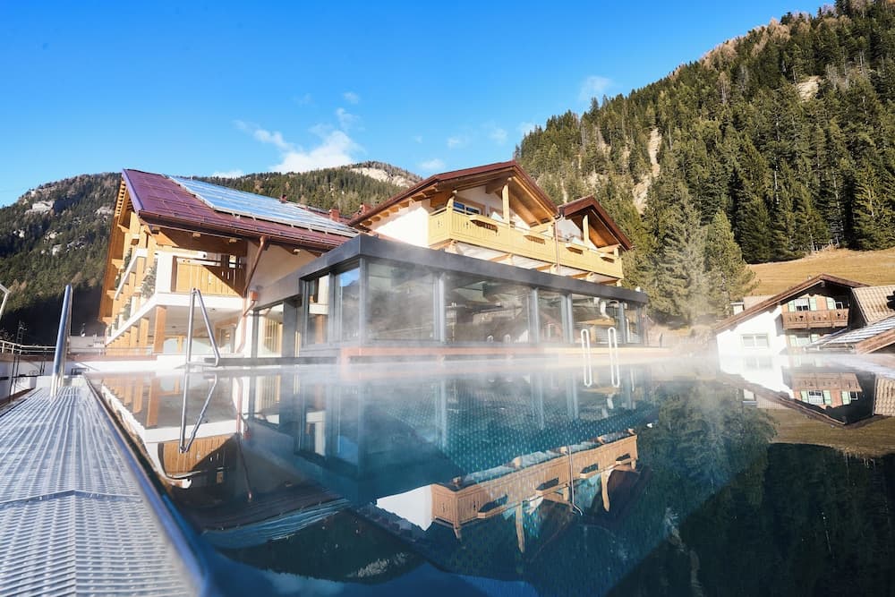 Infinity pool