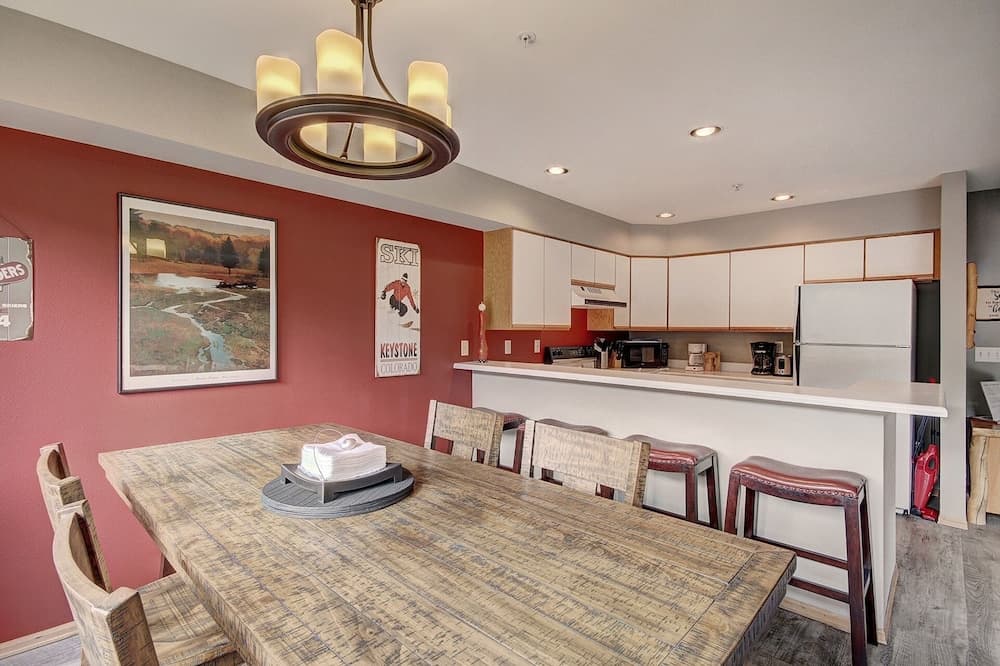 In-room dining