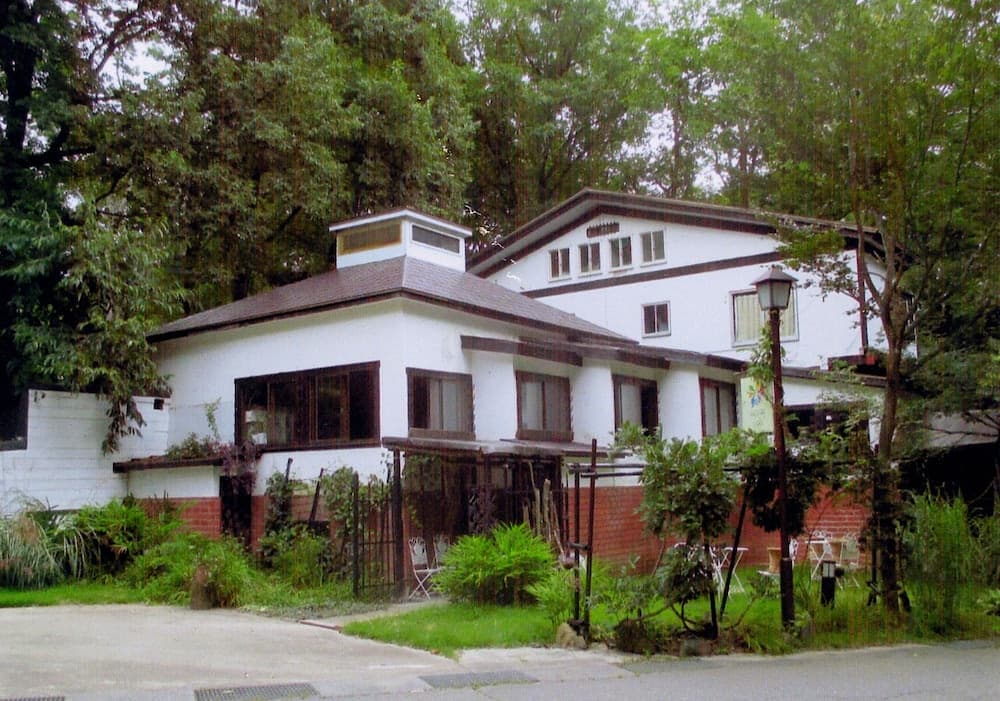 Primary image