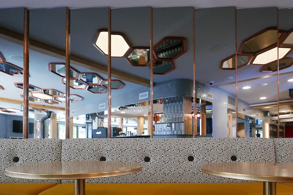 Cafe