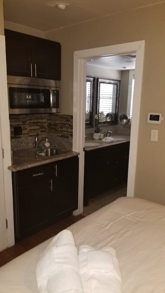 Private kitchenette
